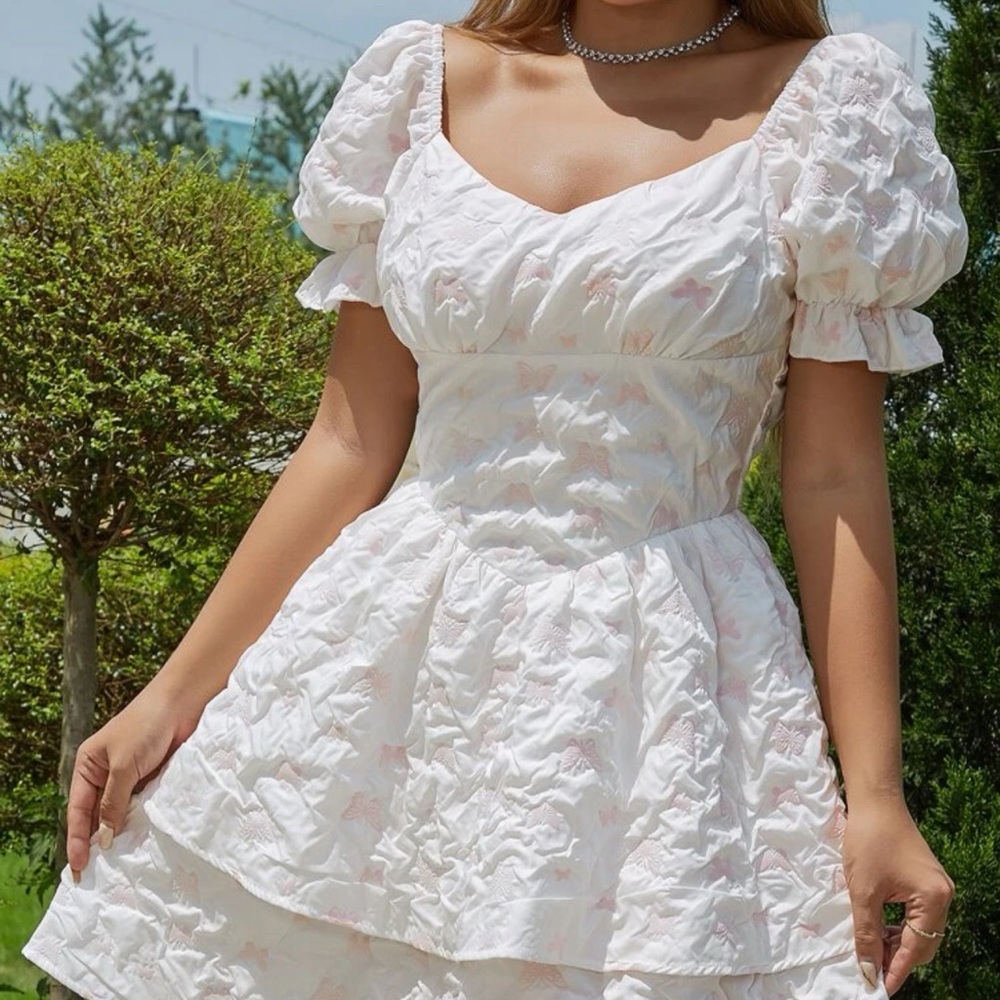 NWT Sweetheart neck puff sleeve dress